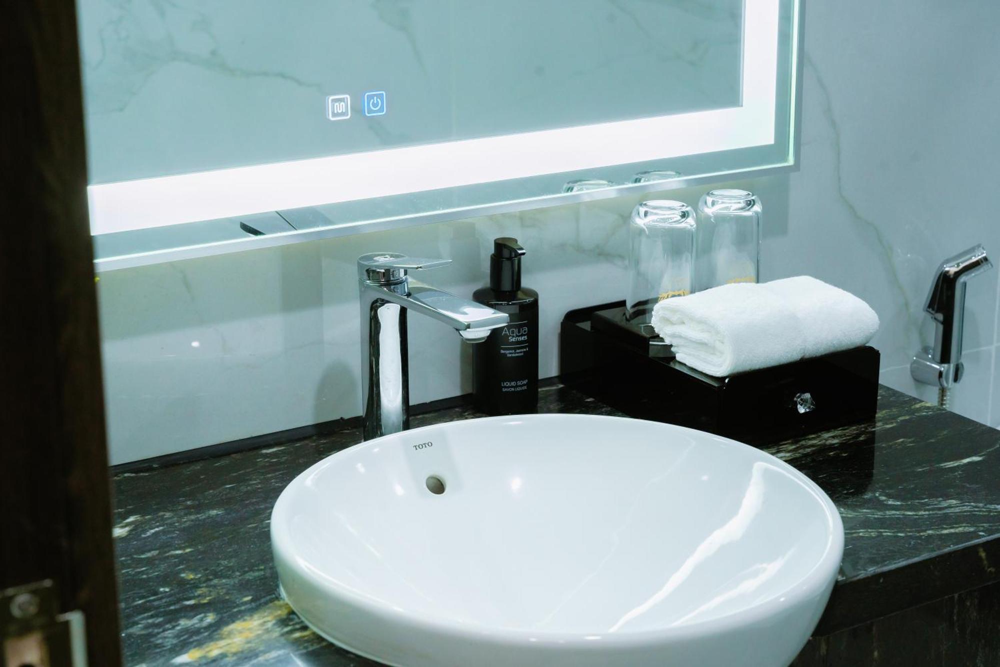 Sc Luxury Hotel ハロン エクステリア 写真